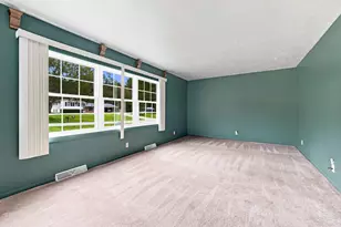 102 Sherwood Dr, Hastings, MI 49058 - Photo 11