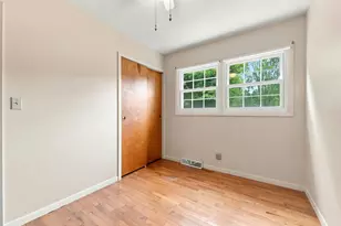 102 Sherwood Dr, Hastings, MI 49058 - Photo 15