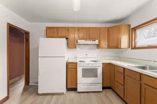 204 Terre Coupe St, Buchanan, MI 49107 - Photo 11