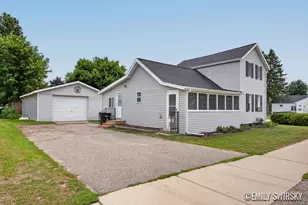 292 W Muskegon St, Cedar Springs, MI 49319 - Photo 3