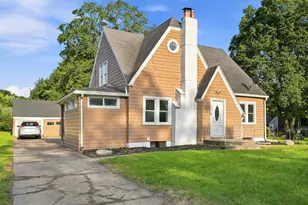 136 East Ave N, Battle Creek, MI 49017 - Photo 1