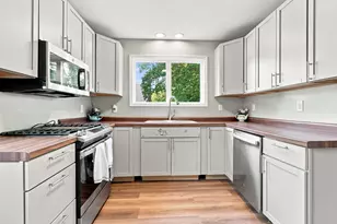 136 East Ave N, Battle Creek, MI 49017 - Photo 9