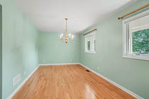 7811 Cardinal Dr, Jenison, MI 49428 - Photo 7