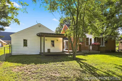 210 Hope Avenue, Holland, MI 49423 - Photo 33