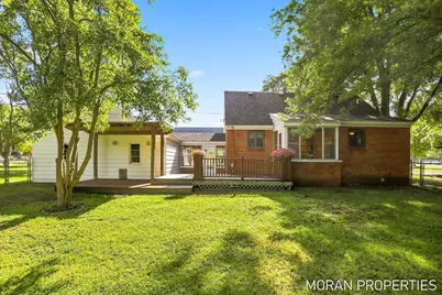 210 Hope Avenue, Holland, MI 49423 - Photo 5