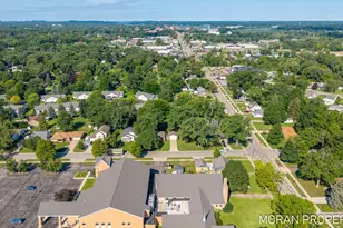210 Hope Ave, Holland, MI 49423 - Photo 39