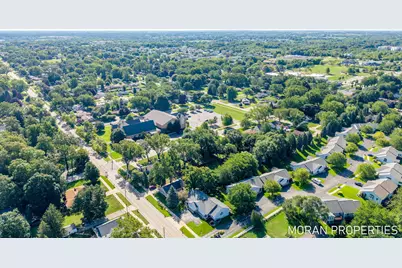 210 Hope Avenue, Holland, MI 49423 - Photo 43