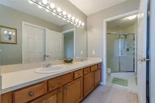 4823 N Ridgeside Cir, Ann Arbor, MI 48105 - Photo 13
