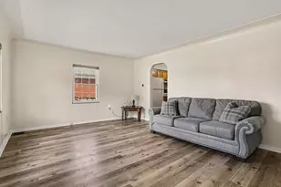 229 S 22nd Street S, Battle Creek, MI 49015 - Photo 3