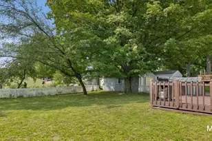 4863 Byron Center Ave SW, Wyoming, MI 49519 - Photo 35