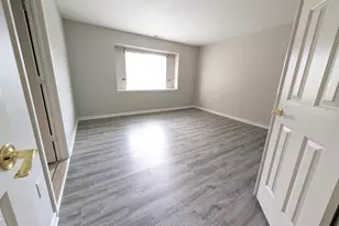 22063 Fairlane Blvd, Woodhaven, MI 48183 - Photo 9