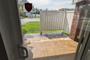 22063 Fairlane Blvd, Woodhaven, MI 48183 - Photo 17
