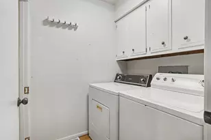 3649 Woodcliff Dr, Kalamazoo, MI 49008 - Photo 19