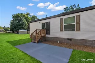 720 Park, Howard City, MI 49329 - Photo 31
