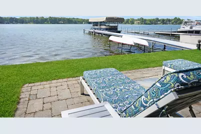 3911 Lakewood Drive, Waterford, MI 48329 - Photo 7