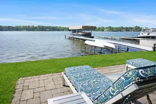 3911 Lakewood Dr, Waterford, MI 48329 - Photo 7