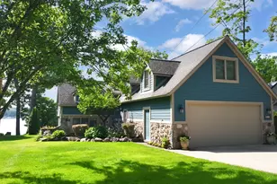 3911 Lakewood Dr, Waterford, MI 48329 - Photo 3