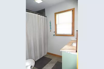 329 N Lakeview Avenue, Sturgis, MI 49091 - Photo 9