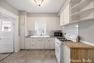 18 Ann St NW, Grand Rapids, MI 49505 - Photo 3