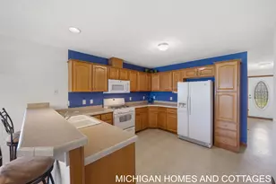 5245 W Scenic Turn Ln, Holland, MI 49423 - Photo 9
