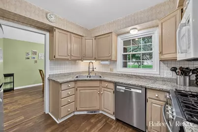 1361 Forrester Street SE, Grand Rapids, MI 49508 - Photo 11