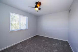 7798 Greene Farm Dr, Ypsilanti, MI 48197 - Photo 7