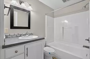1159 Benjamin Ave SE, Grand Rapids, MI 49506 - Photo 21