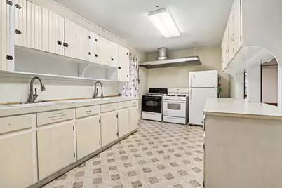 9 W Shepard Street W, Hartford, MI 49057 - Photo 15