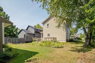 607 Pine St, Manistee, MI 49660 - Photo 37