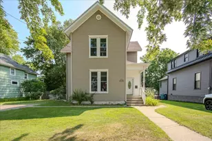 607 Pine St, Manistee, MI 49660 - Photo 1