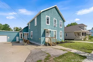 1748 Lakeshore Dr, Muskegon, MI 49441 - Photo 1