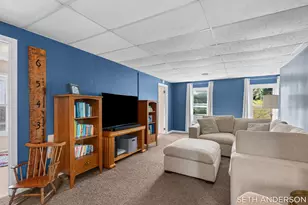 1748 Lakeshore Dr, Muskegon, MI 49441 - Photo 17