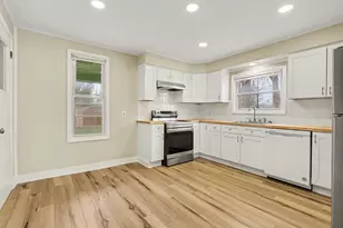 154 Carrier St NE, Grand Rapids, MI 49505 - Photo 7