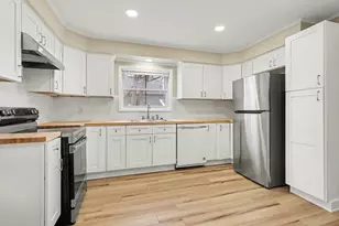 154 Carrier St NE, Grand Rapids, MI 49505 - Photo 9