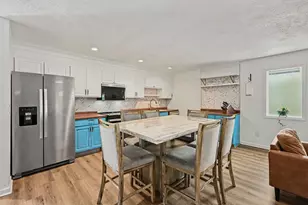 137 N Main St, Plainwell, MI 49080 - Photo 7