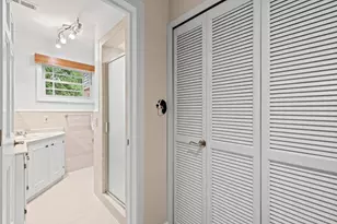 21200 W 13 Mile Rd, Beverly Hills, MI 48025 - Photo 35