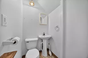 124 E Clinton St, Hastings, MI 49058 - Photo 25