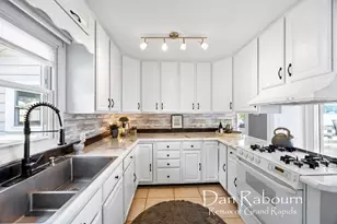12645 Oakwood Shores St, Wayland, MI 49348 - Photo 11
