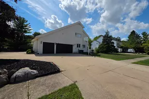 6122 Trailwood Ln, West Bloomfield, MI 48322 - Photo 35