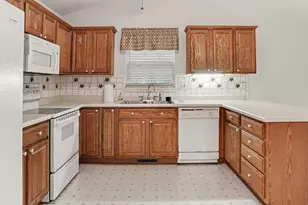277 Equestrian Dr, Portage, MI 49002 - Photo 7