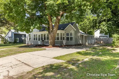 412 W Montcalm Street, Greenville, MI 48838 - Photo 3