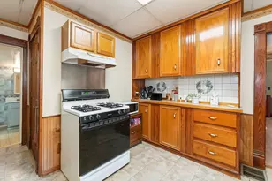 406 N Main St, Allegan, MI 49010 - Photo 11
