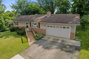 159 Westwood Dr, Hillsdale, MI 49242 - Photo 1
