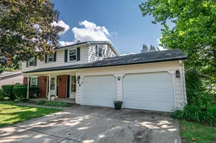 102 Lincolnwood Dr, Battle Creek, MI 49015 - Photo 1