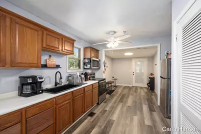 305 Crescent Street, Watervliet, MI 49098 - Photo 7