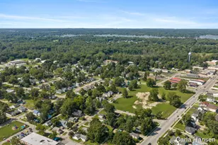 305 Crescent St, Watervliet, MI 49098 - Photo 19