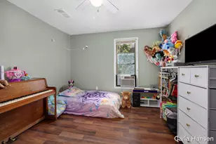 305 Crescent St, Watervliet, MI 49098 - Photo 11