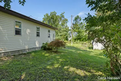 305 Crescent Street, Watervliet, MI 49098 - Photo 17