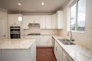 2825 Dillon Dr, Ann Arbor, MI 48105 - Photo 15