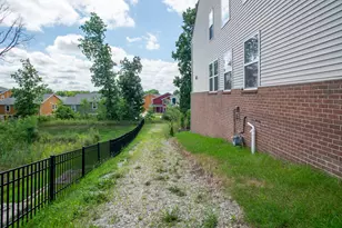 2825 Dillon Dr, Ann Arbor, MI 48105 - Photo 43